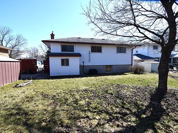 2nd image of 8 Walden Cir