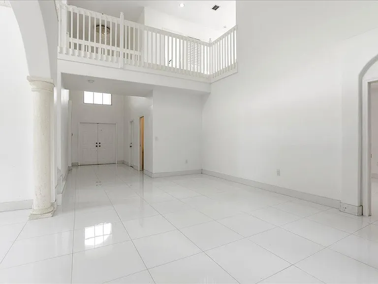 3802 SW 165th Ter — Photo 20