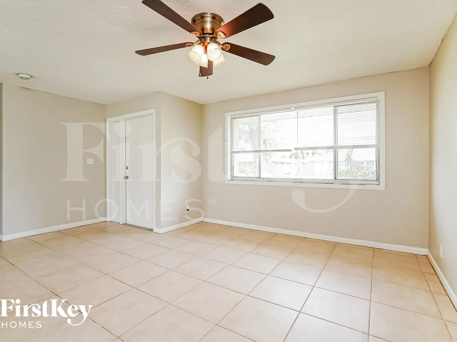 3 bed, 2.0 bath, 1287 sqft, $1,655 — Photo 4