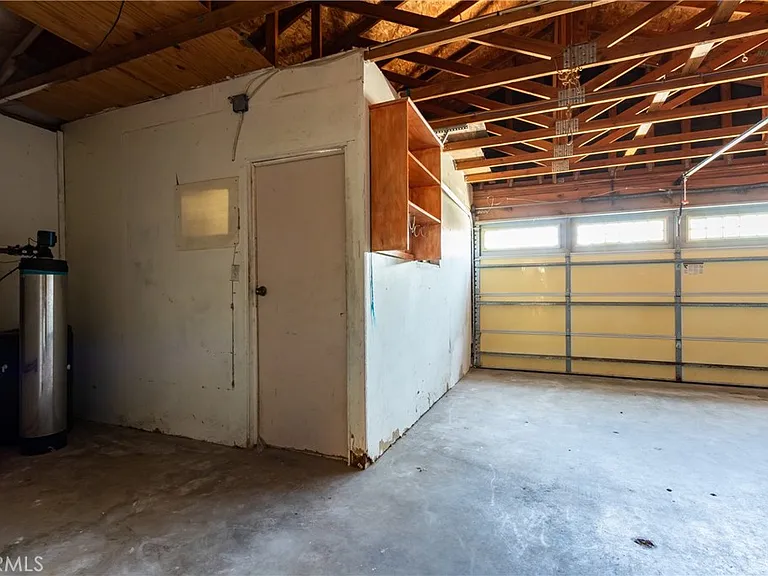 14845 Hibiscus Ave — Photo 32