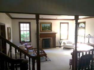 1440 Michelline Ct, Hoffman Estates, IL 60192