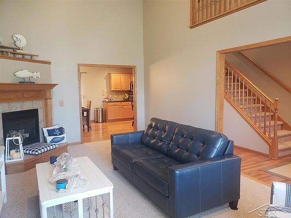 3rd image of 2909 Gulfstream Dr