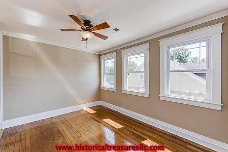 3rd image of 900 Madison St