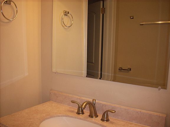5th image of 3560 Gatling Ave #B