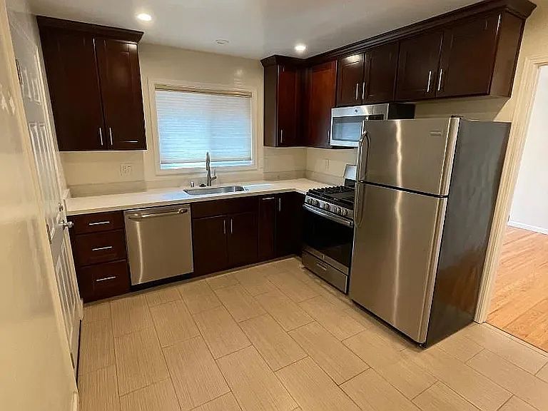 1st image of 717 Ehrhorn Ave #A