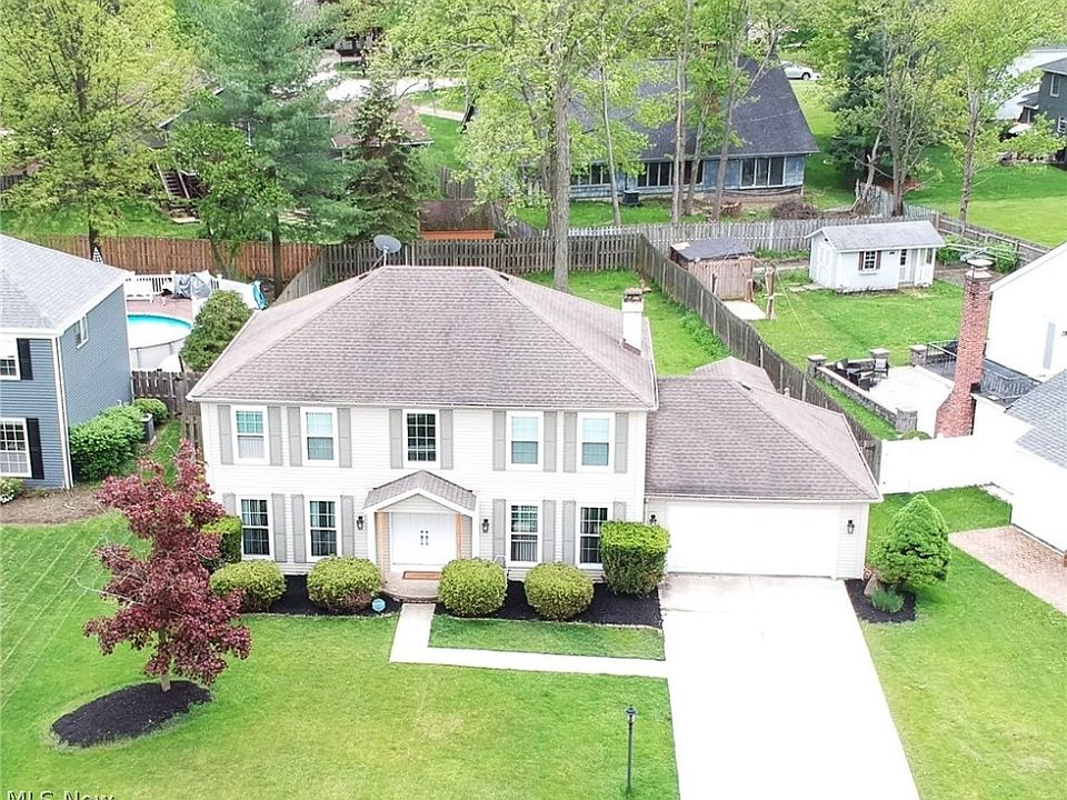 1st image of 20665 Wildwood Ln