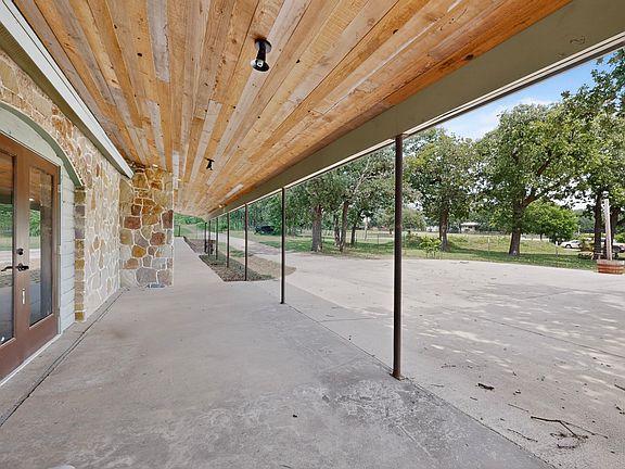 3rd image of 1880 Houston Rd