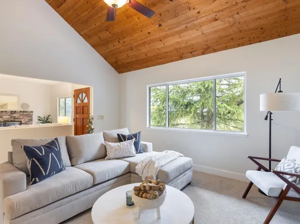 26 Everett Road, Petaluma, CA 94952