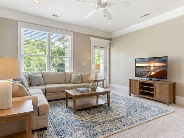 734 Portstewart Dr, Cary, NC 27519