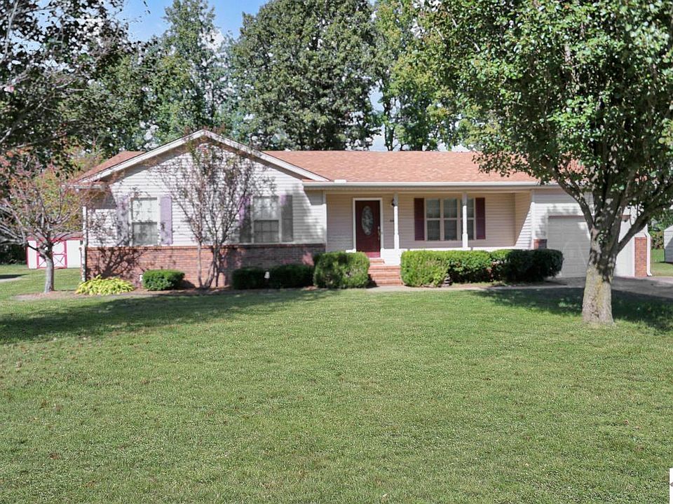 1st image of 68 Cambridge Dr
