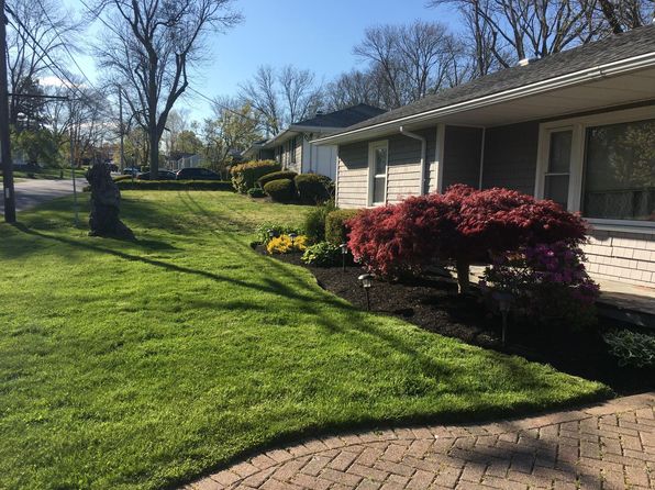 162 Gifford Ave #1