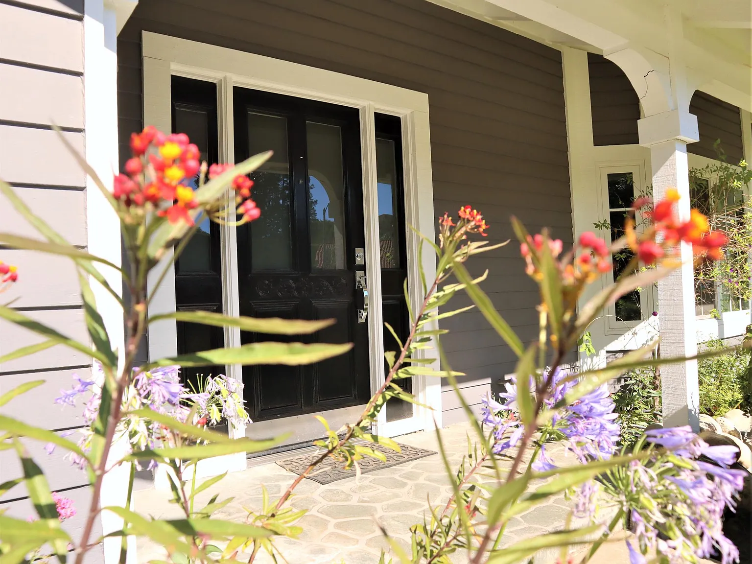4 bed, 3163 sqft, $8,500 — Photo 2