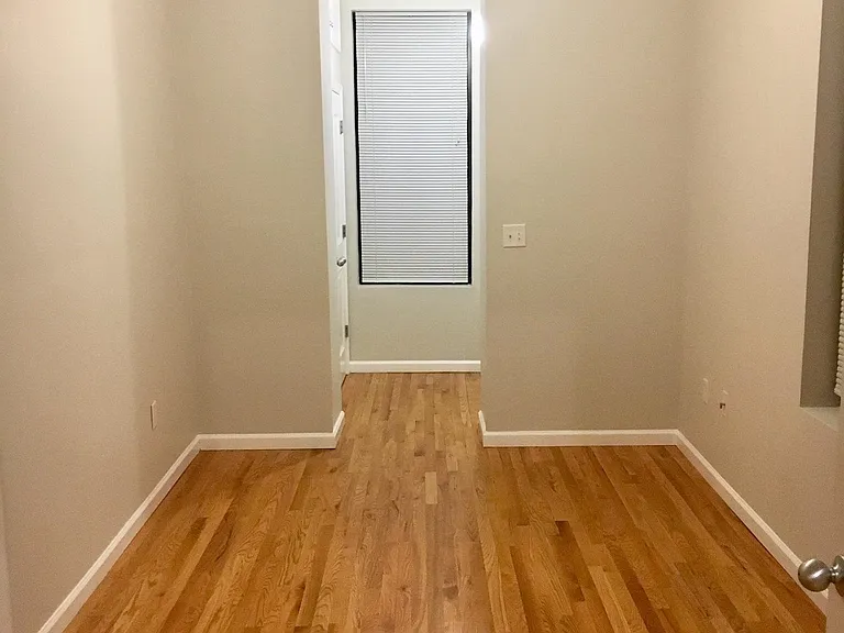 572 Jersey Ave #1R — Photo 13