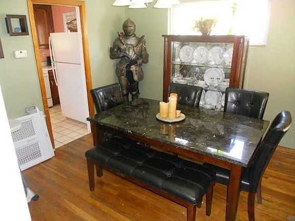 3rd image of 117 Wedgewood Dr