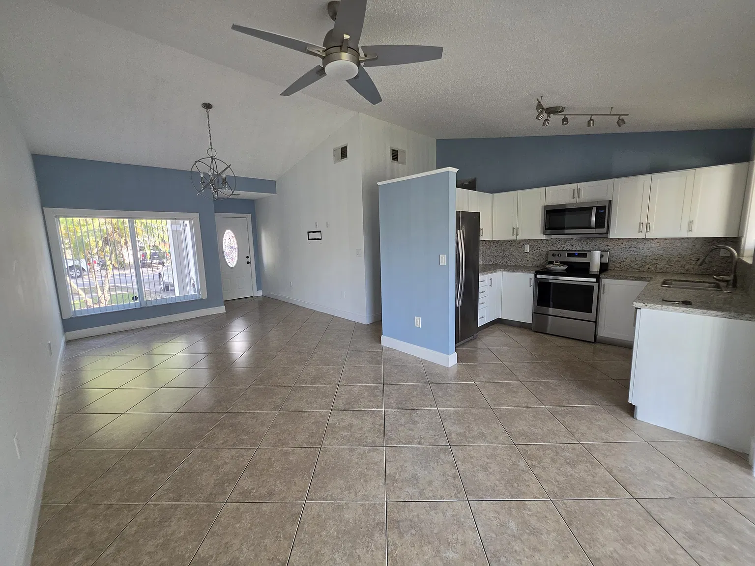 2 bed, 1145 sqft, $2,900 — Photo 4