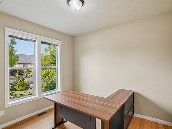 4th image of 2185 Thomas Way