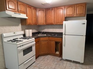 60-45 Catalpa Ave, Ridgewood, NY 11385