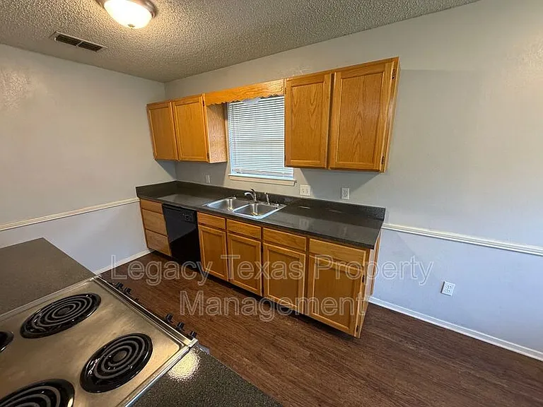 203 Willana Ct — Photo 7