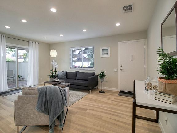 5th image of 5450 Colony Green Dr