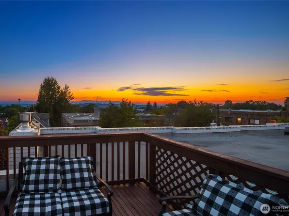 524 12th Avenue E #301, Seattle, WA 98102