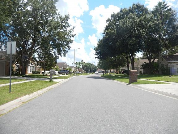 5th image of 11610 Wellman Dr