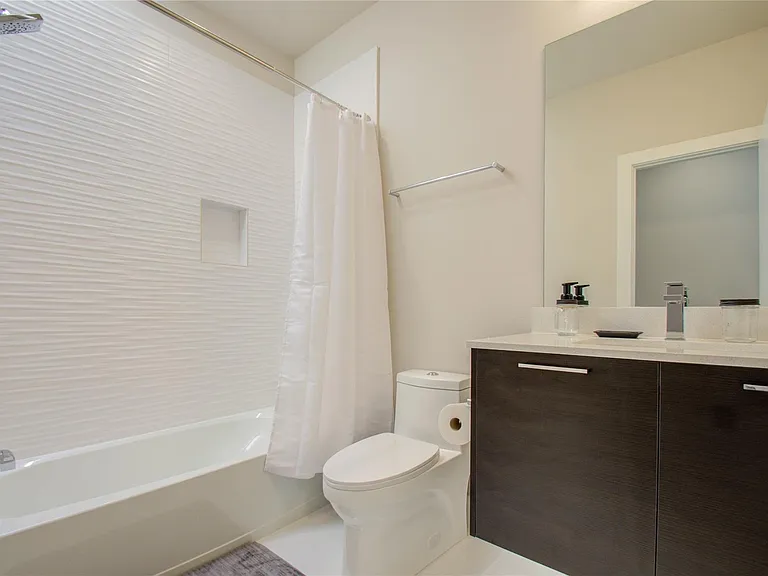 4914 Noble St — Photo 23