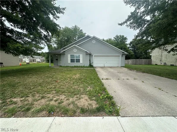 9060 Maple Grove Rd, Windham, OH 44288