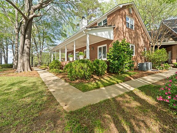 5th image of 390 David Williams Rd