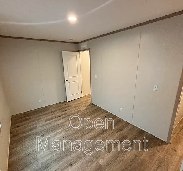 328 Kevin Dr — Photo 9
