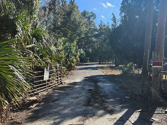 2nd image of 123&124 SE 423rd St