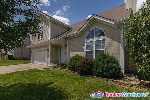 1st image of 517 NW Panther Dr