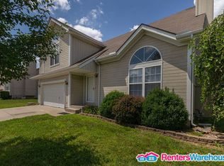 517 NW Panther Dr, Blue Springs, MO 64015