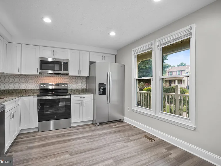 10506 Lime Tree Way — Photo 12