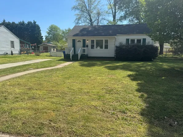 6 Dwight Rd, Newport News, VA 23601