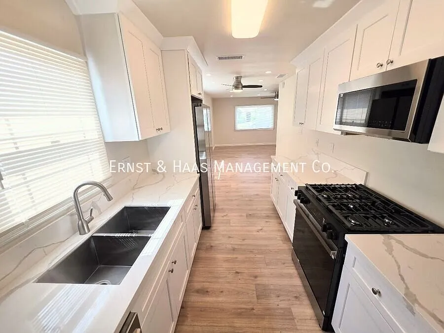 Remodeled 3-Bedroom, 2-Bathroom Home in Prime Downey Location! — Photo 4