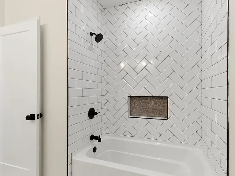 2719 Lefevre St — Photo 12