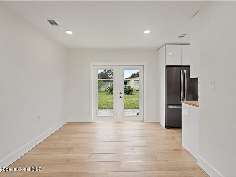 301 W Rutgers St — Photo 27