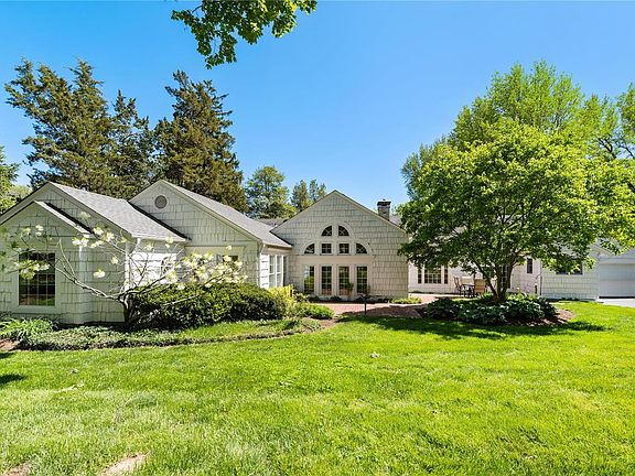 3rd image of 18 Georgian Acres
