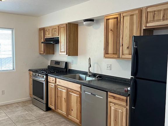 3rd image of 2849 N Palo Verde Ave