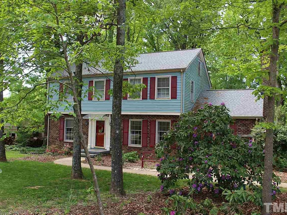 1st image of 302 Woodland Dr