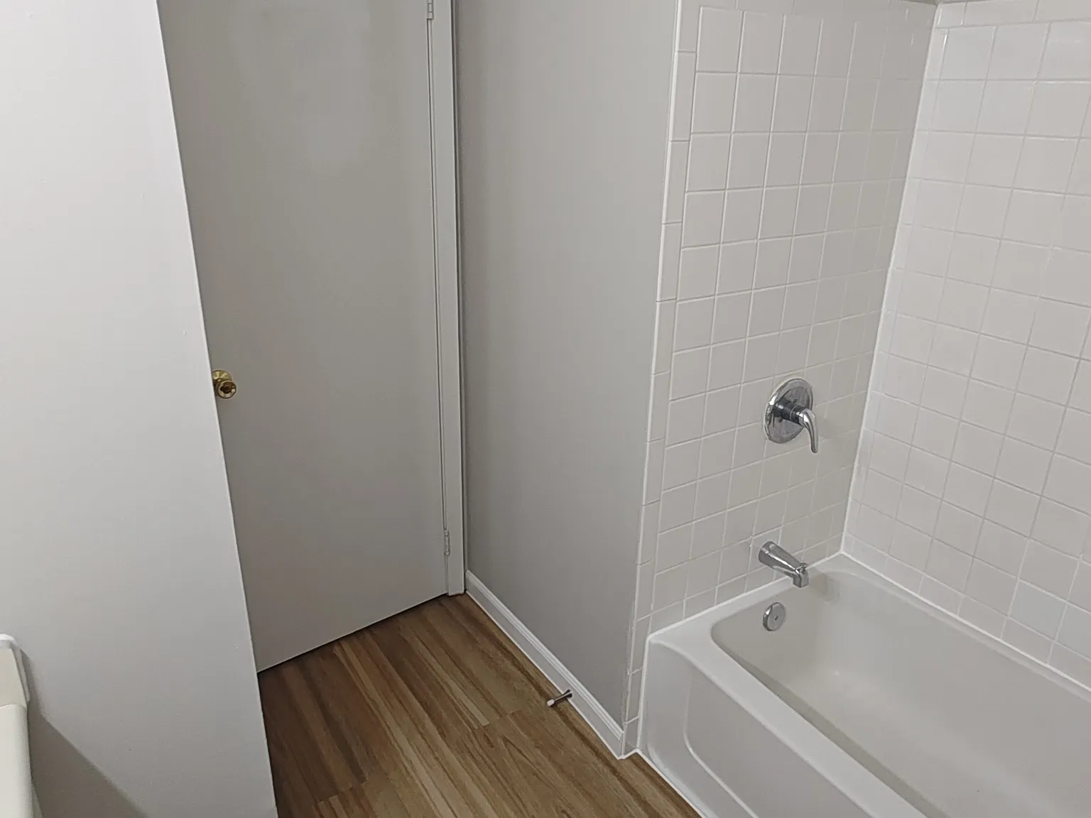 646 Kenwick Cir — Photo 3