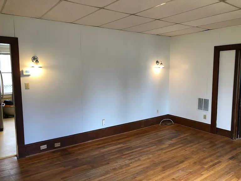 Living Room, entrance to Kitchen.