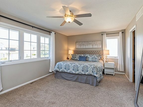 5th image of 2320 E Luster Ln