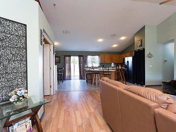 4th image of 331 Buenaventura Blvd