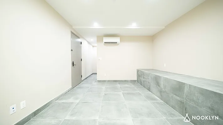 Rented by Nooklyn NYC LLC | media 27