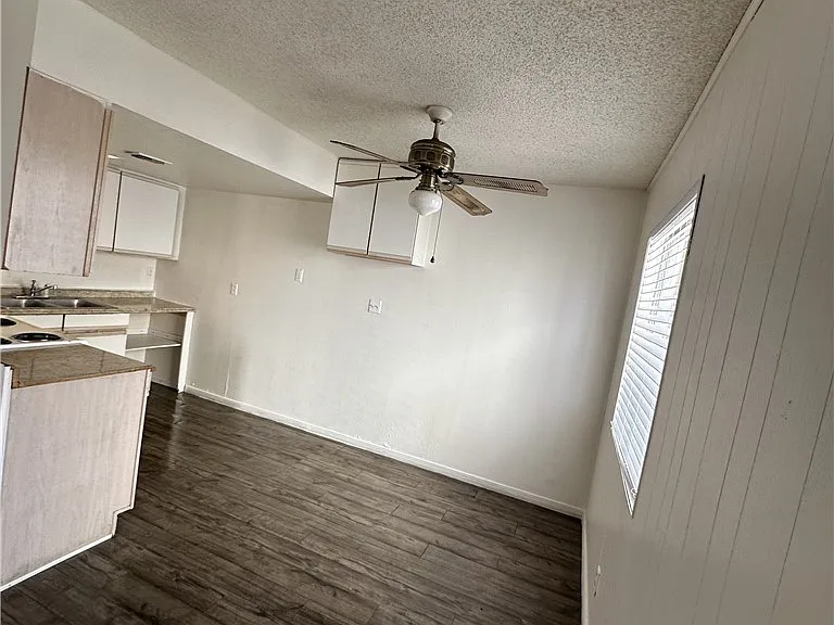 5808 Bromley Ave #1 — Photo 2