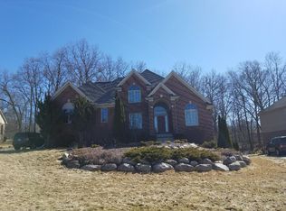 5645 Fox Ridge Dr, Clarkston, MI 48348