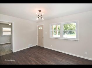 7433 N Oak St, Wonder Lake, IL