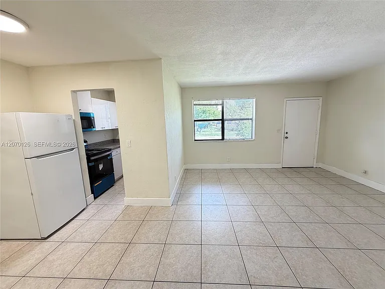 333 NW 2nd Ave #5 — Photo 11