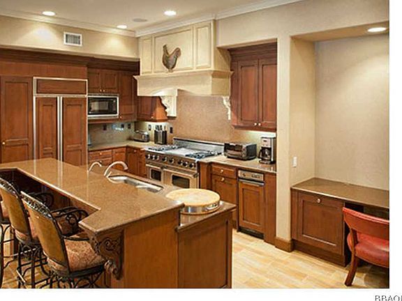 2nd image of 40671 Village Dr #13B